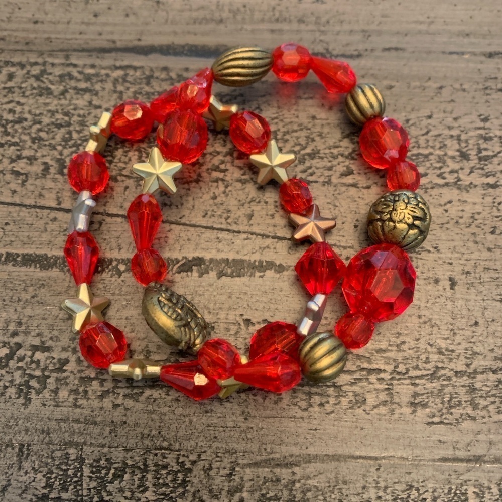 Handcrafted beaded bracelets size 7 1/2 New, plastic beads
